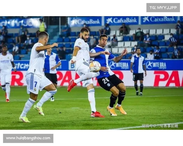 西甲球队阵型深度分析与战术布局对比探讨